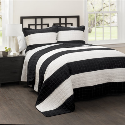 Stripe Cotton 320 TC Quilt Set