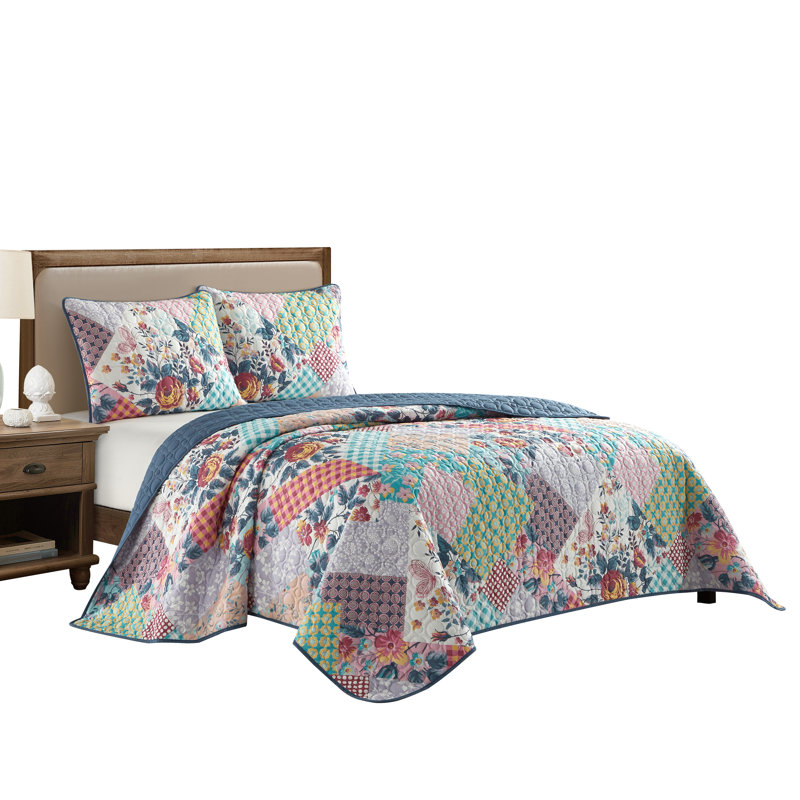 Cottage Charm Blue Patchwork Microfiber Queen Quilt Set