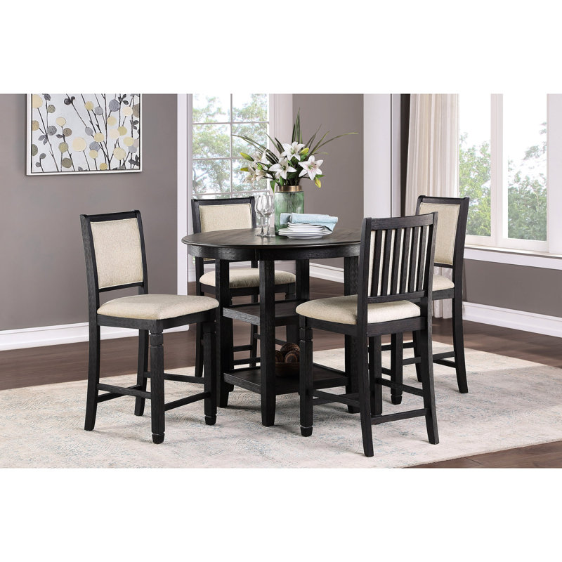 2 chaises de hauteur comptoir en bois noir, 2 chaises avec revêtement en tissu texturé beige, structure et siège en bois