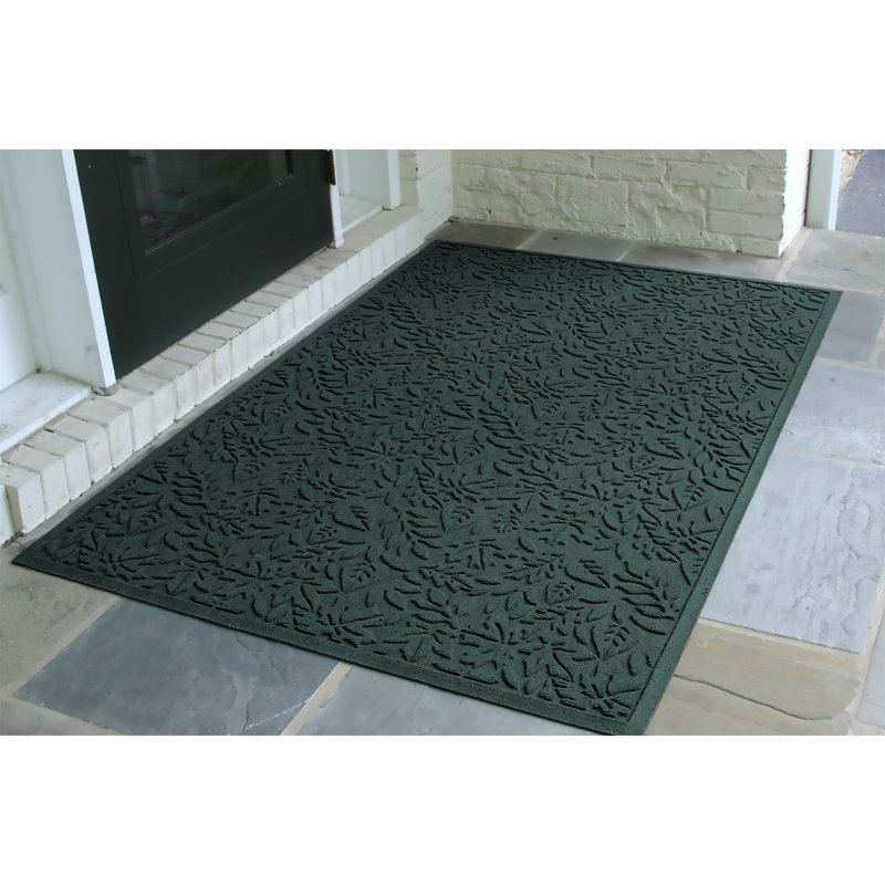 Tapis d'entrée pour l'extérieur WaterHog® Fall Day 35 po x 59 po, À feuilles persistantes, Rectangle 2 pi 8 po x 4 pi 9 po