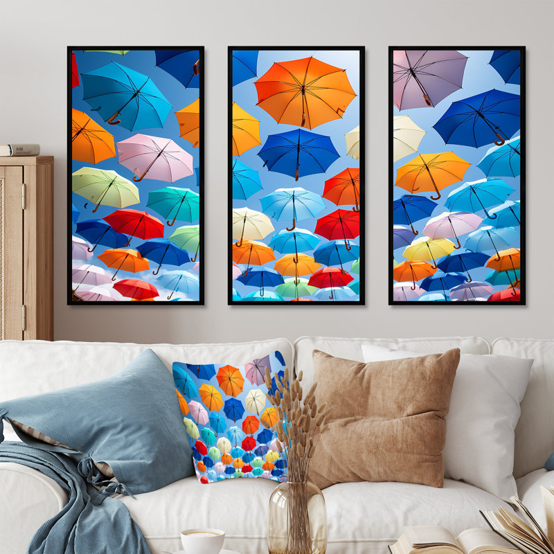 Rainbow Umbrellas Collage - ensemble d'art sur toile ciel, Cadre flottant noir, H 28 po x l 36 po x P 1 po