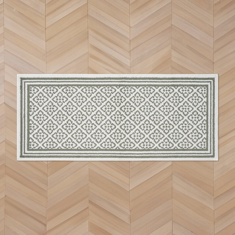 Isla Machine Woven Synthetic Geometric Area Rug In Green/White
