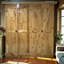 Portes de grange pliantes à double finition en bois d'aulne avec quincaillerie coulissante en bois-102356079