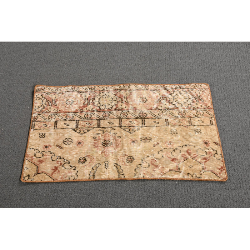 Tapis traditionnel en laine traditionnel turc Anatolian Vintage idéal pour les entrées et les portes