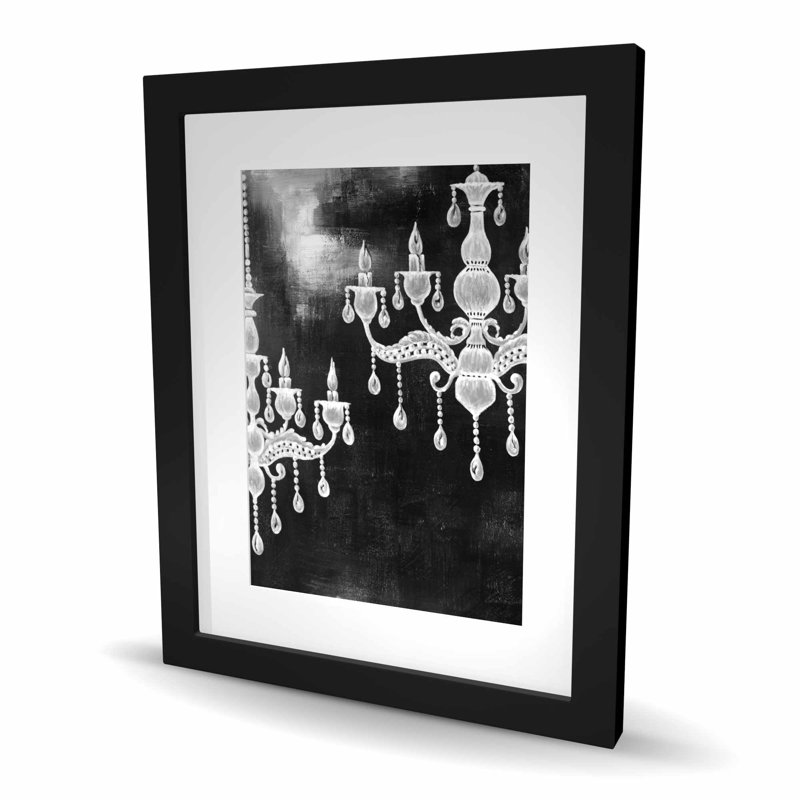 Lustres blancs - décor de cuisine encadré noir et blanc