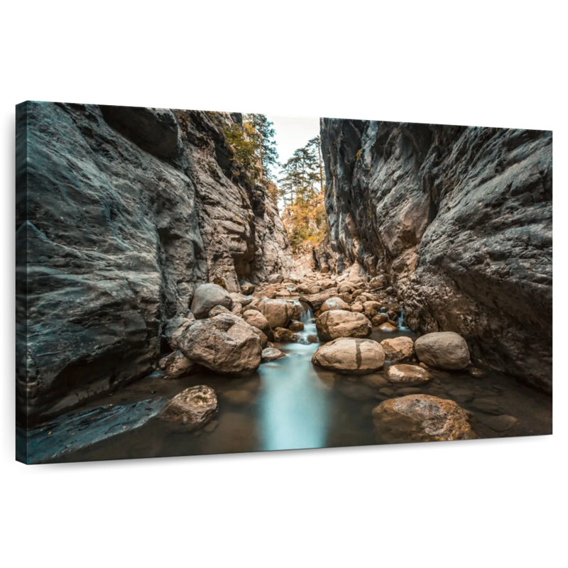 River Canyon à Antalya, H 34 po x l 51 po