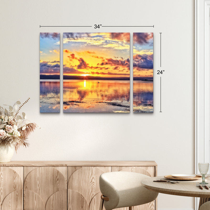 Ensemble de 3 panneaux - Beata Czyzowska Young, «Sunset In A Square», art mural sur toile pour le salon, la chambre à coucher ou le bureau 