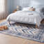 Tapis Carrington moderne à rayures effet pinceau, bleu marine, turquoise, gris, crème et rose, lavable à la machine, antidérapant, à poils courts, pour l'intérieur et l'extérieur, adapté aux animaux domestiques, idéal pour le salon, la chambre, la salle à manger, l'entrée, le couloir ou le bureau.-1618919841