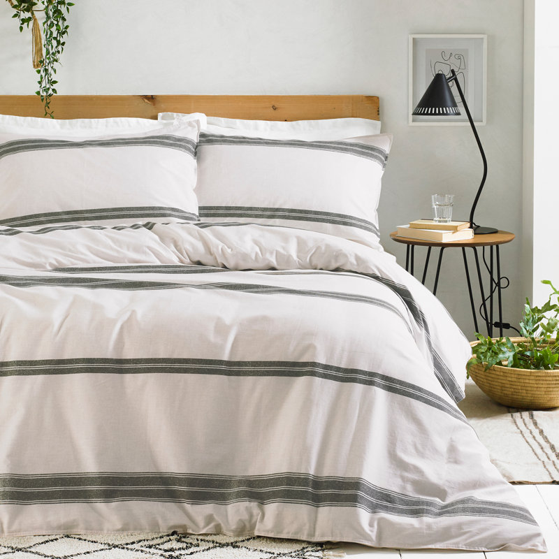 Rawlins Striped Duvet Cover Set with Pillowcases, King Duvet Cover + 2 Standard Pillowcases