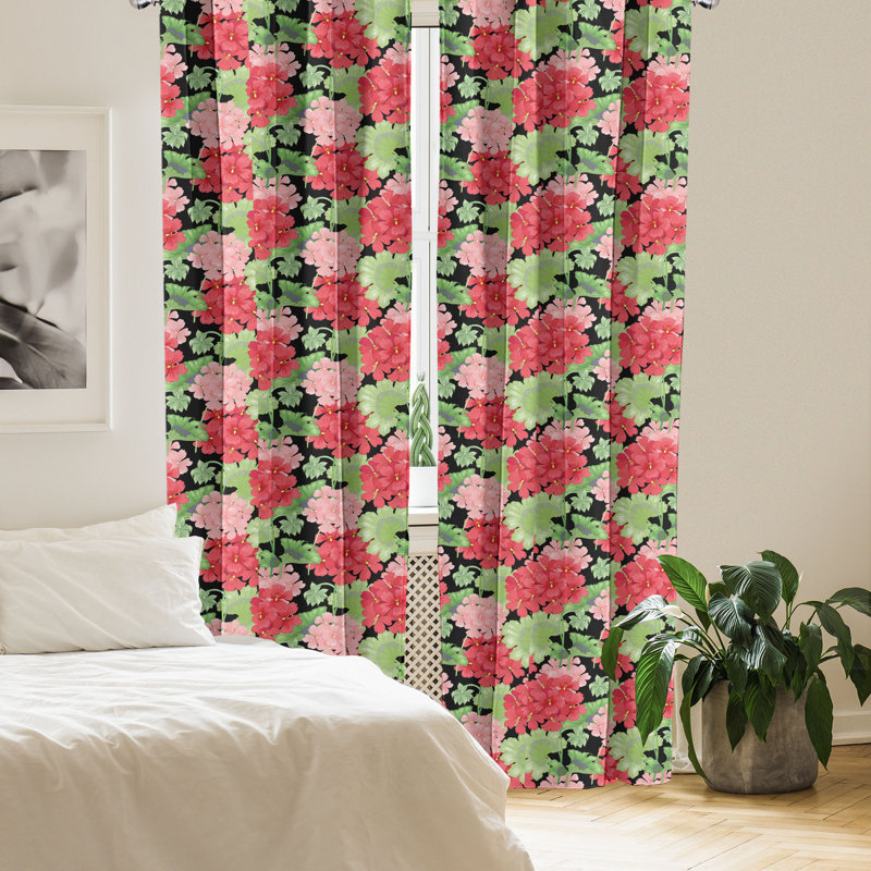 Rideaux 4 panneaux East Urban Home Geraniums, feuilles de fleurs victoriennes, L 56 po x L 95 po