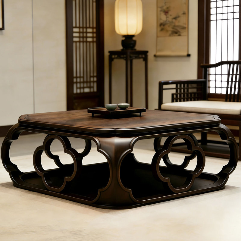 Table basse en bois de style médiéval, 17.7" H x 39.3" W x 39.3" D