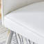 Élégantes chaises de salle à manger 2 pièces avec cuir PU blanc et pieds en métal argenté convenant à de multiples espaces de sièges au design épuré et confortable