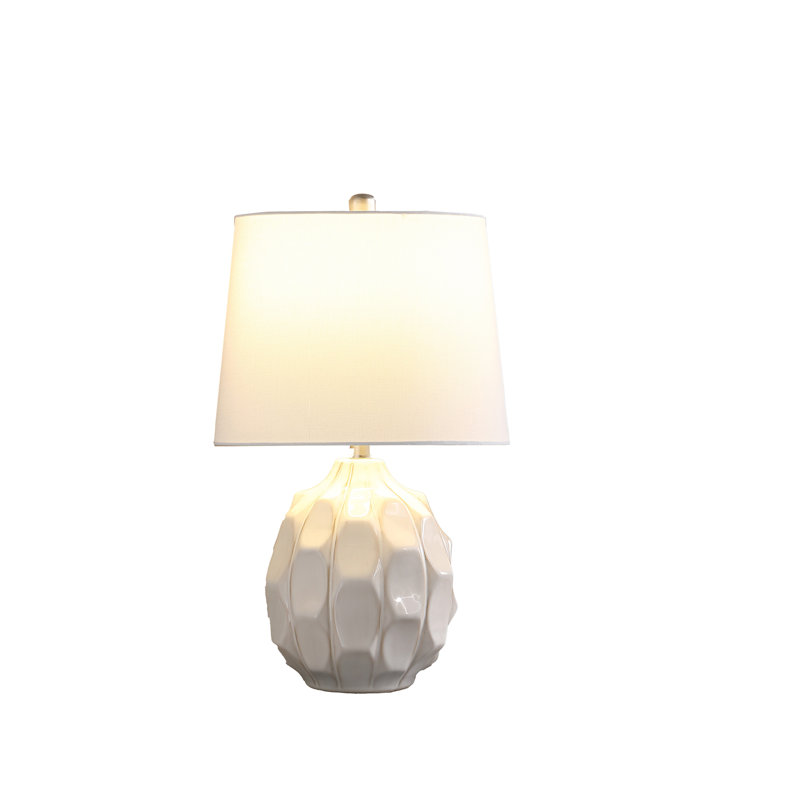 Lampe de table cascade festonnée en céramique 21,75 po Coastal Seaside