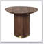 La table de bout Willene au fini noyer avec une base piédestal ronde est parfaite pour ajouter élégance et fonctionnalité à n'importe quelle pièce.