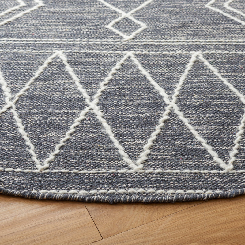 Holtby Southwestern Hand-Woven Flatweave Charcoal/Ivory Area Rug, Round 6'
