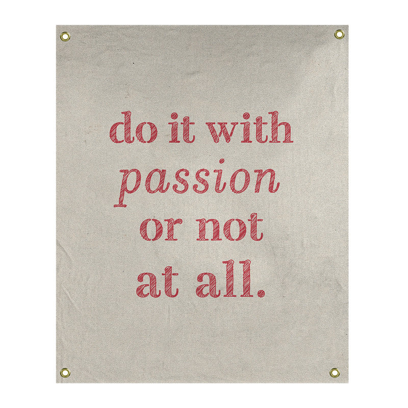 Tapisserie en polyester pour citation de passion, H 36 po x l 26 po, Blanc / Rouge