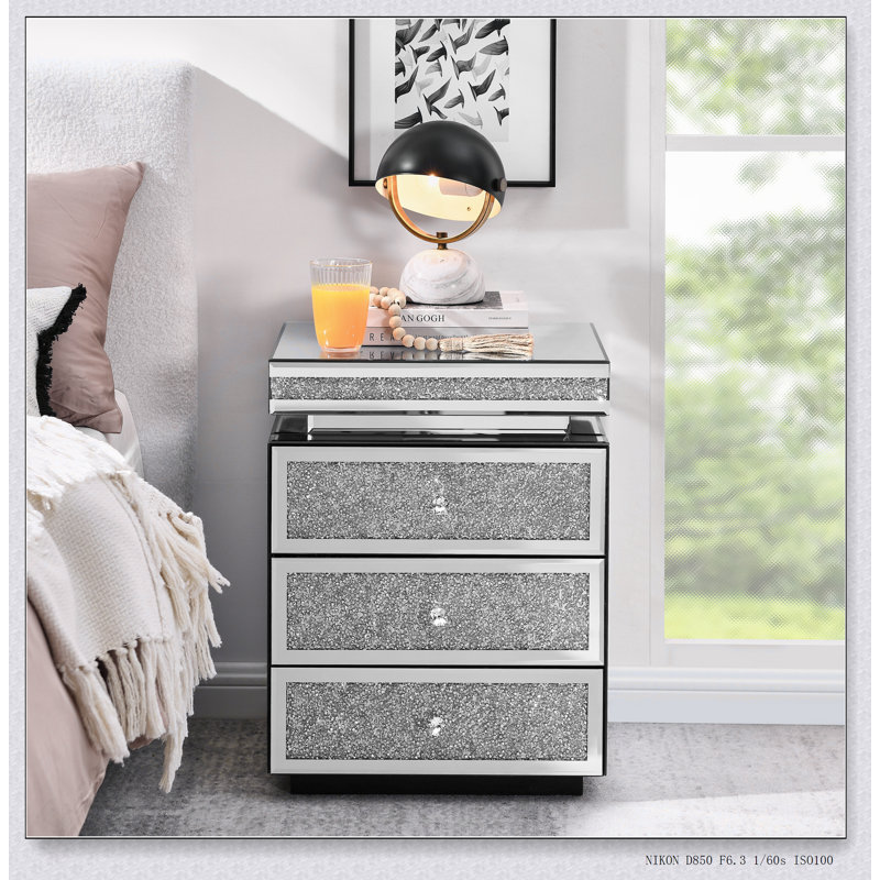 Luxueuse table de chevet à miroir avec 3 tiroirs, incrustation de cristal et design moderne pour un rangement élégant dans la chambre à coucher