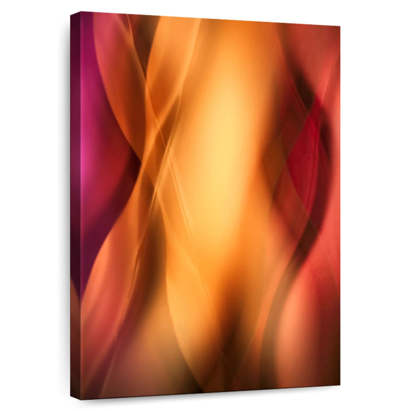 Avery Woman Curves, H 51 po x l 34 po