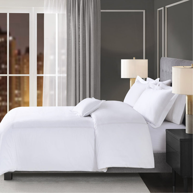 Ensemble d'édredon brodé en satin de coton 100% très grand / très grand californien, White