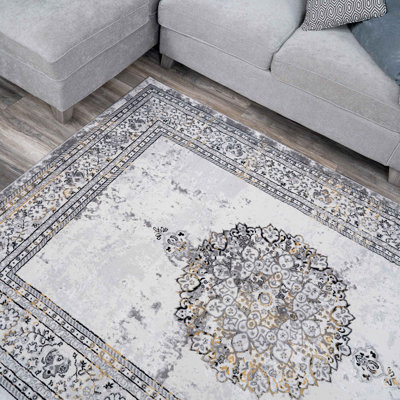 Aniyah Oriental Area Rug