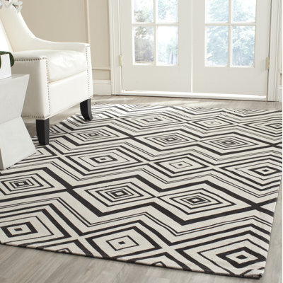 Safire Geometric Cotton Hand Woven Area Rug