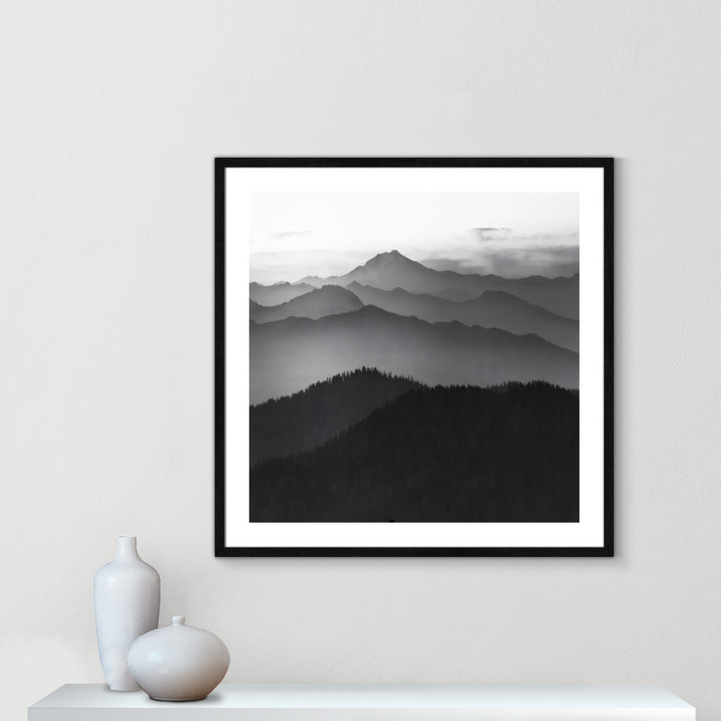 Cascades par Danita Delimont - reproduction de photo encadrée, H 32 po x l 32 po x P 0,75 po, Cadre noir