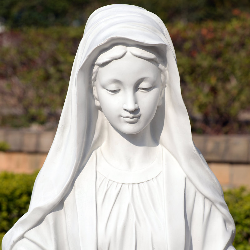 Statue de la Vierge avec bras séparés