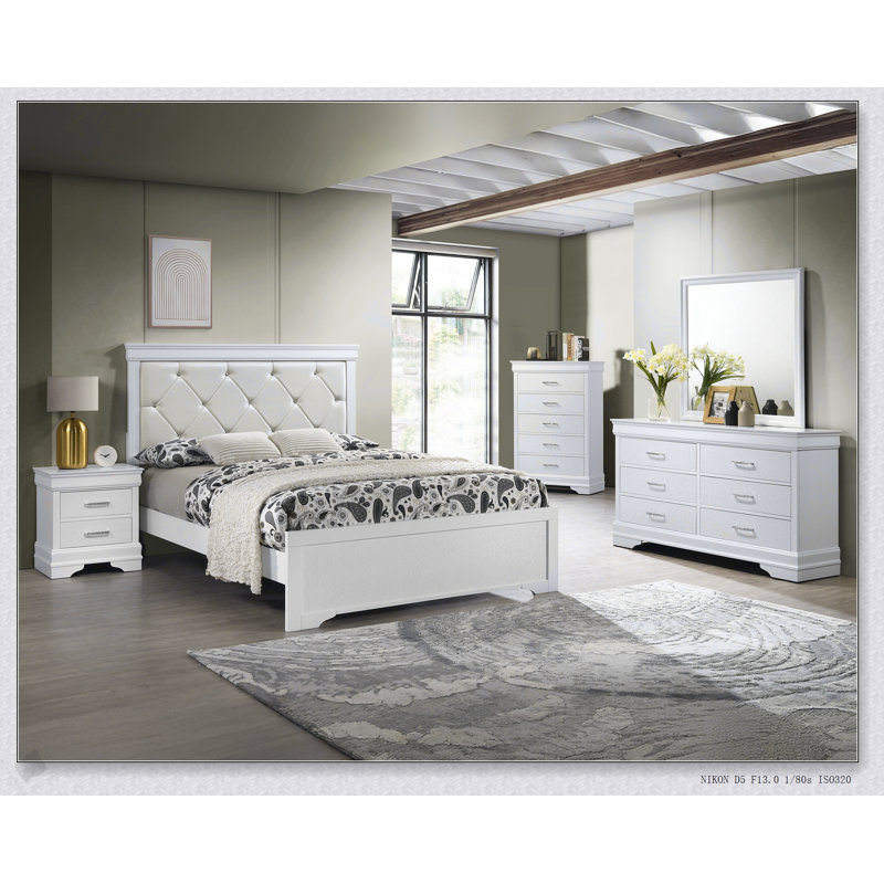 Commode haute à 5 tiroirs avec finition texturée blanche et poignées capitonnées en cristal, mobilier de chambre en bois massif durable