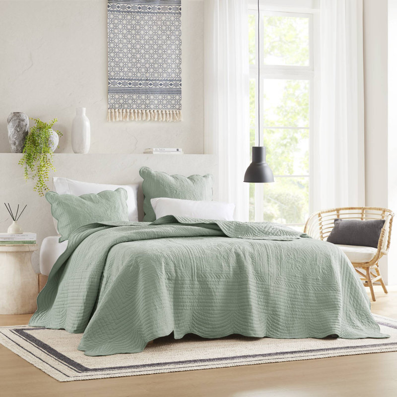Tuscany Reversible Scalloped Edge 3 Piece Quilt Set, Seafoam, King/Cal King Coverlet + 2 King Shams