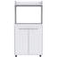 Kart de cuisine, armoire à deux portes, une tablette ouverte, deux tablettes intérieures
