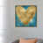 Toile encadrée d'or