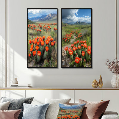 Blooming Cacti Desert At Sunset I - Collection d'art floral sur toile 2 panneaux