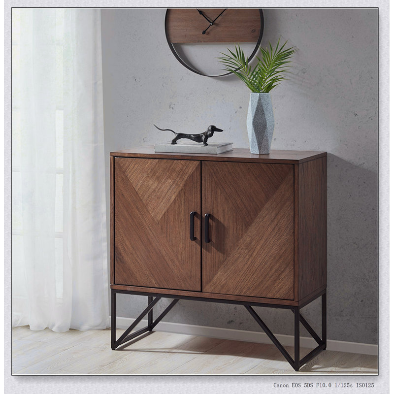 Armoire d'appoint en bois, base en métal