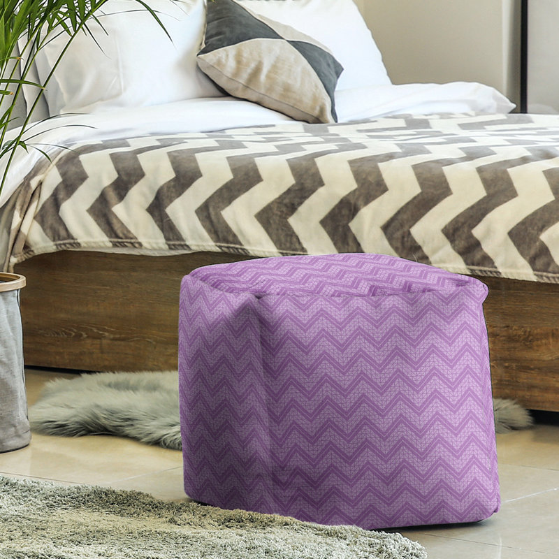 Repose-pieds cubique à motif à chevrons à la main classic, Moyen violet