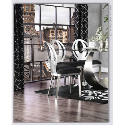 Chaises de salle à manger contemporaines à structure en métal argenté avec coussins en microfibre noir et dossier ovale pour un confort moderne