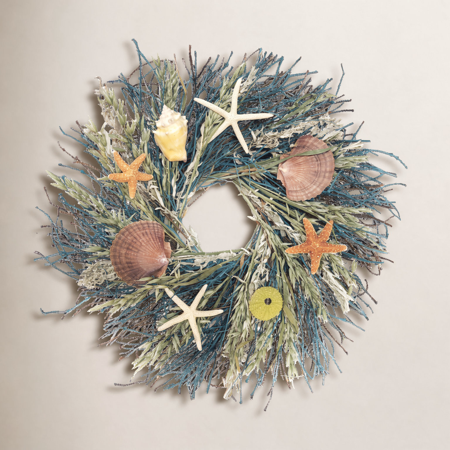 Beachy 22'' Handcrafted Dried Mixed Assortment Wreath