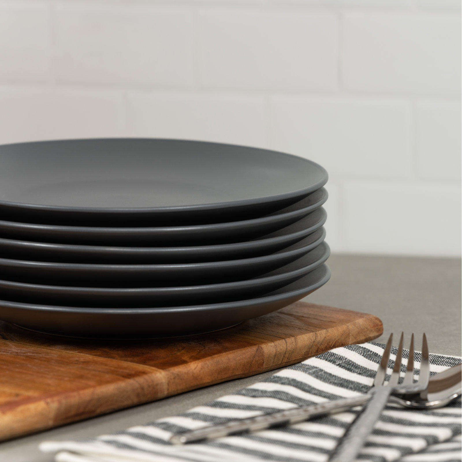 Ten Strawberry Street Wazee Matte 8" Dinner Plate, Gray