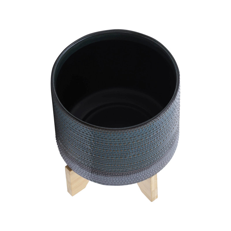 Petit pot de fleurs avec jardinière