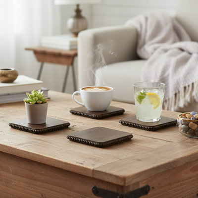 Ensemble de 4 sous-verres carrés brun foncé perlés