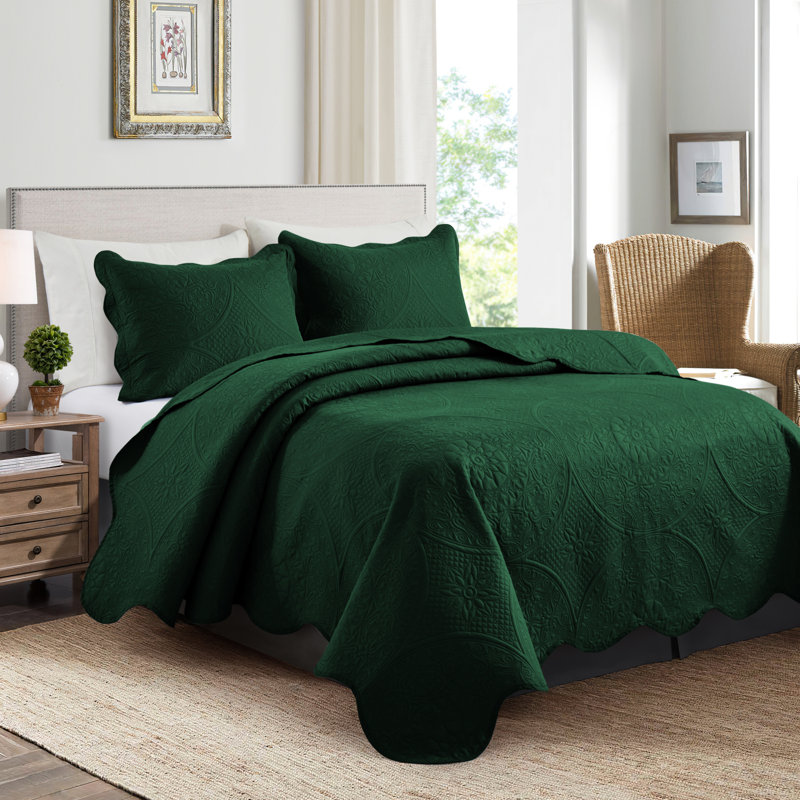 Floral Embossed Ultra-Soft Quilted Bedspread Set – Lightweight, All-Season Comfort With Matching Pillow Shams, Emerald