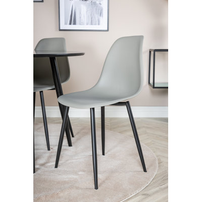 Huntingdon 4 - Person Dining Set