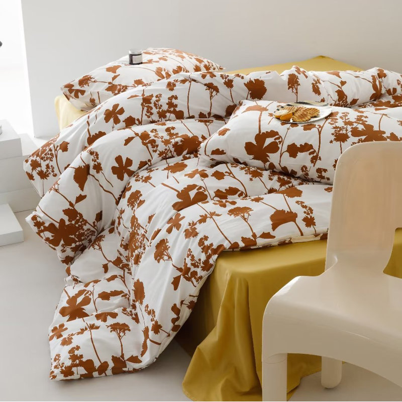 Floral Comforter Set Botanical Flower Bedding Set, Queen Comforter + 2 Standard Pillowcases, White Pumpkin Floral