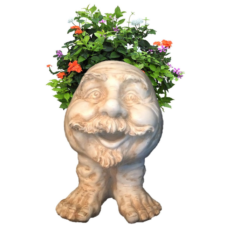Statue de Muggly's Uncle Nate, H 12 po x l 9 po x P 9 po, Blanc antique