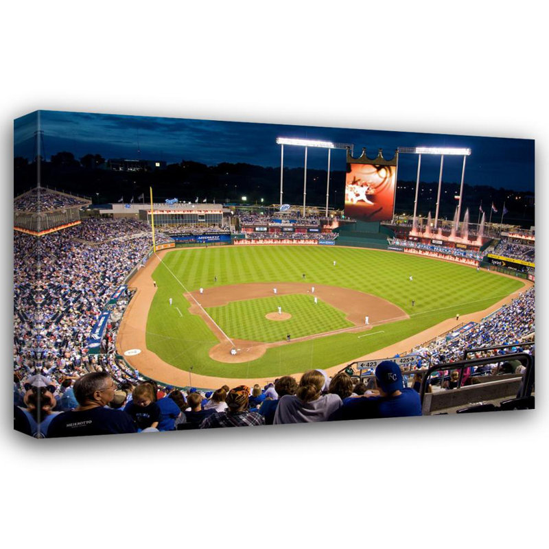 Kauffman Stadium, H 16 po x l 24 po