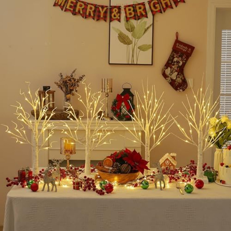 Ensemble de 4 sapins lumineux avec minuterie, lampe de table en forme de bouleau blanc de 60 cm (24 DEL) pour décoration intérieure, idéale pour un anniversaire, Thanksgiving, un mariage ou comme petit sapin de Noël.