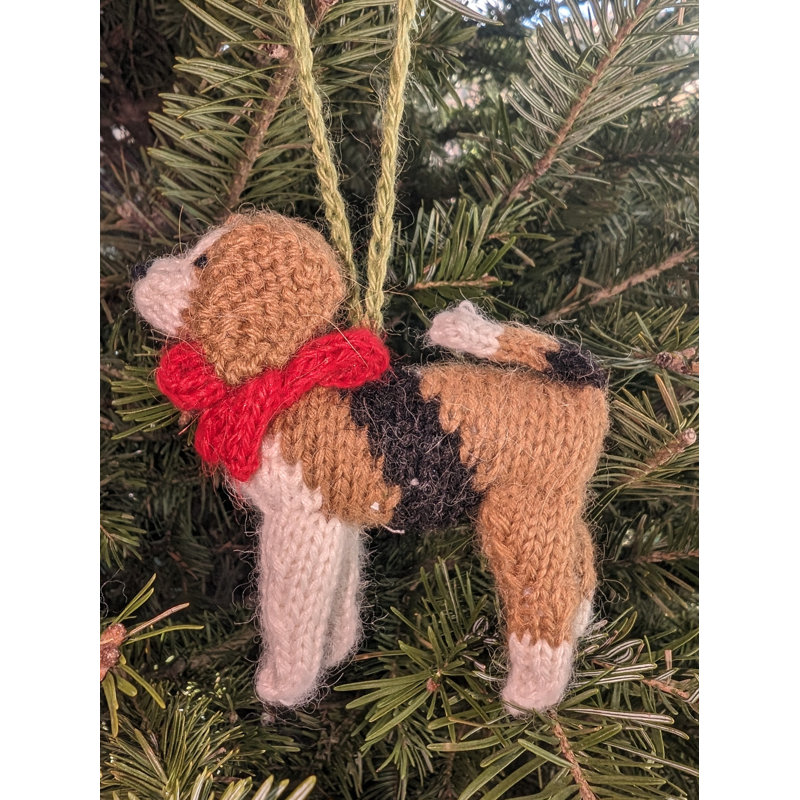 Ornement de Noël tricoté à la main Pom Poms Beagle Dog