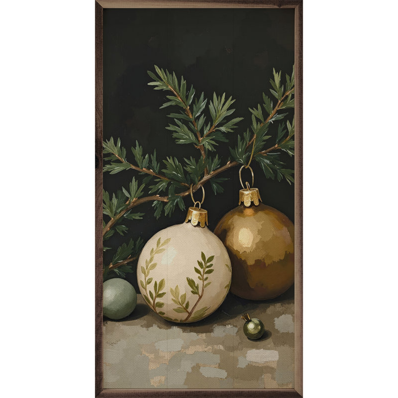 Ornement doré et blanc, H 16 po x l 8 po