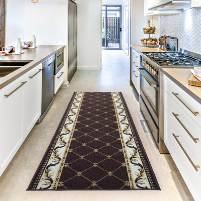 Tapis touffeté à motif géométrique brun Omri