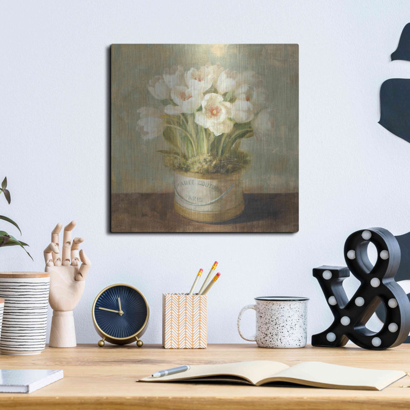 «Hatbox Tulips» par Danhui Nai, H 12 po x l 12 po 