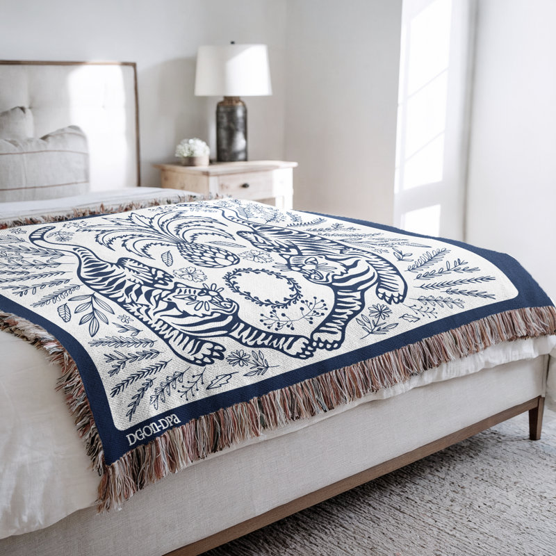Jeté en mélange de coton Hero Tiger, L 80 po x l 60 po, Bleu / Blanc cassé